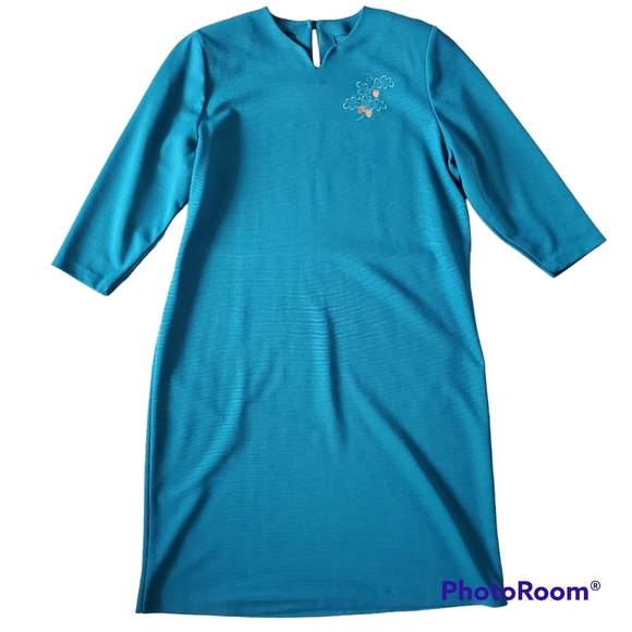 Vintage turquoise Fall Themed midi dress with embroidered acorn on chest - Picture 7 of 11